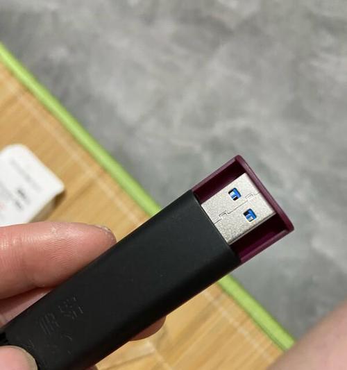 探索2.0接口U盘的性能与应用（适用于高速数据传输与移动存储的创新科技设备）